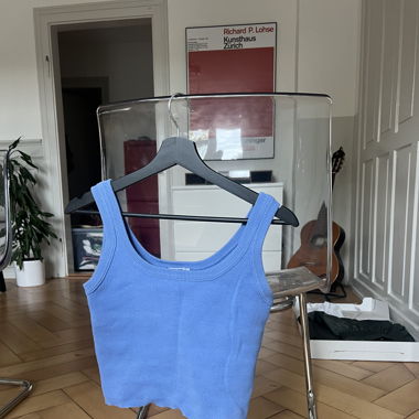 blue top