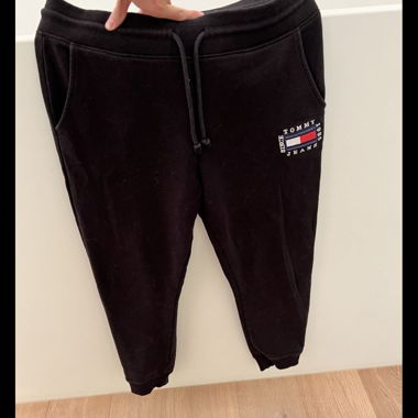 Schwarze Jogginghose 