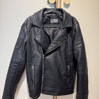Veste en similicuir Urban Classics noire M