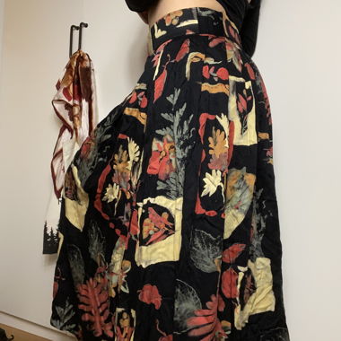 Vintage skirt (heavy material) 