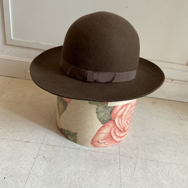 Brown hat VIAMAGGIO by Massimo Rebecchi
