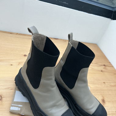 Stiefel Angulus