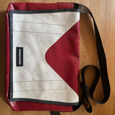 Borsa Messenger Freitag