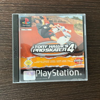 Tony Hawk's Pro Skater 4 PS1