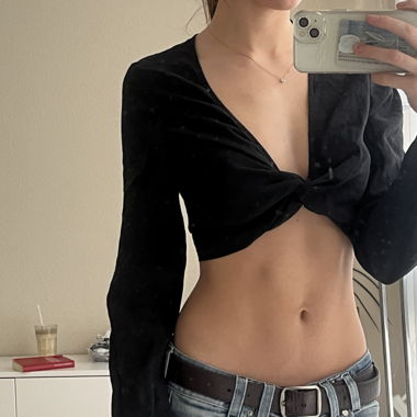 Crop top a maniche lunghe