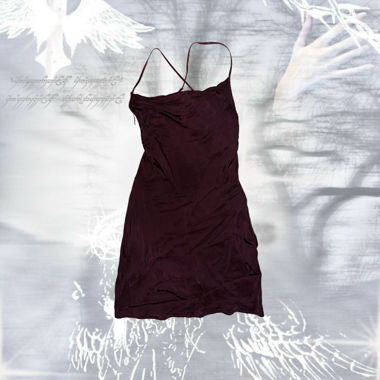 Fließendes Mini-Kleid