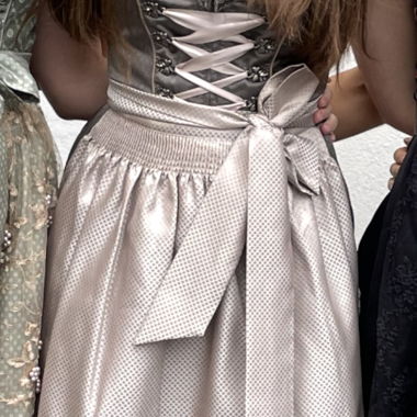 Krüger Dirndl