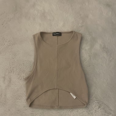 crop top beige