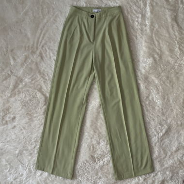 pantalon habillé vert pastel Bershka