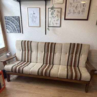 Sofa und zwei Sessel