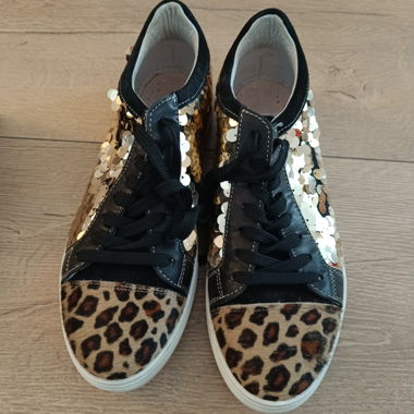 Sneakers leopardate con paillettes