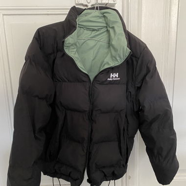 New Without Tags – Helly Hansen Puffy Jacket (S))