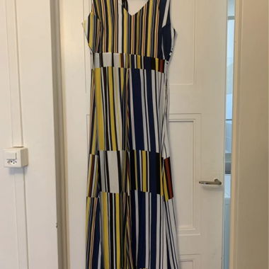 Vestito lungo a righe multicolori