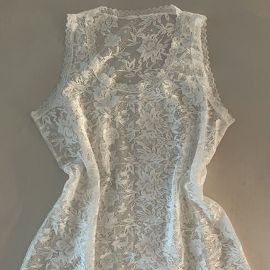 Spitzen-Top mit Blumenmuster