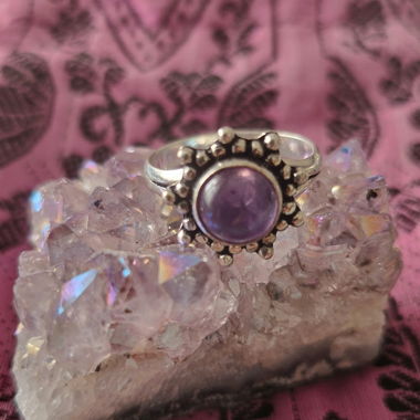 Bague avec améthyste naturelle