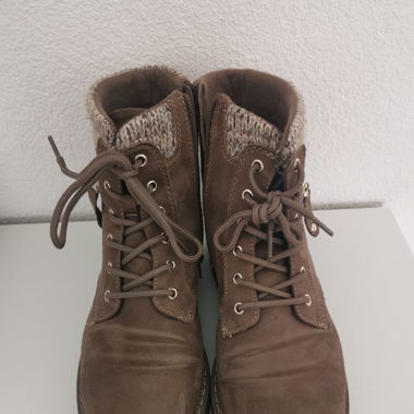 Stiefel gefüttert
