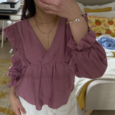 Lila Bluse mit Volants
