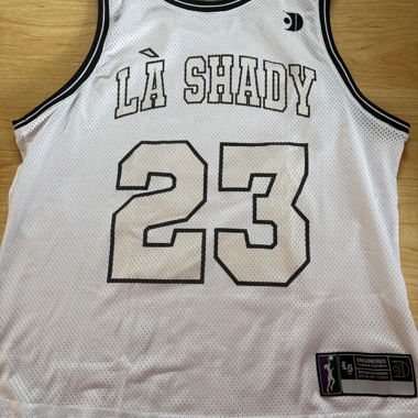 Le maillot de basket La Shady