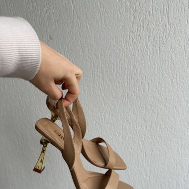 zara heels