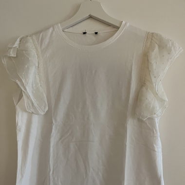 Bluse / Weiss / Ruschen / Ärmel 