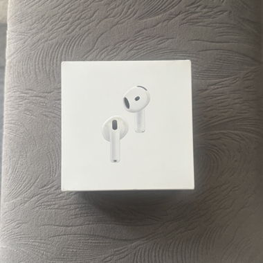 Apple AirPod 4 avec suppression active du bruit