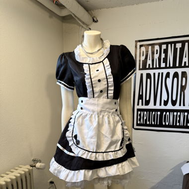 maid dress cosplay