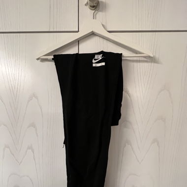 2 Trainerhosen / 1 Leggins im Paket Grösse S