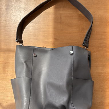 Basic grey handbag