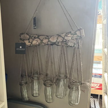 Wall flower holder