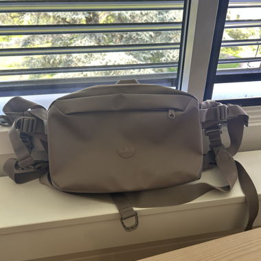 Sac bandoulière Adidas - neuf - unisexe - CHF 36
