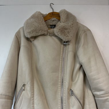 flauschige Jacke