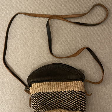 Piccola borsa a tracolla hippie