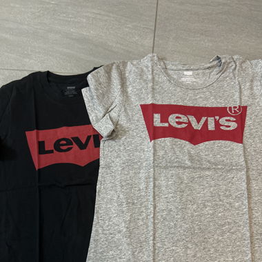 Levi’s T-Shirts