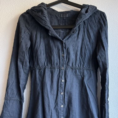 Nile Bluse mit Kapuze
