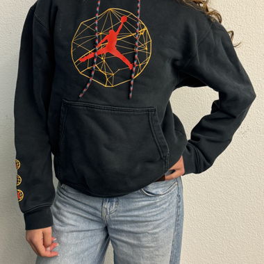 Pull Jordan noir avec imprimé