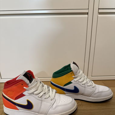Air Jordan 1 MID