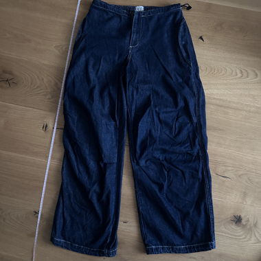 Dark blue wide-leg pants