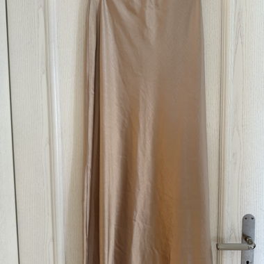 Jupe midi en satin Mango