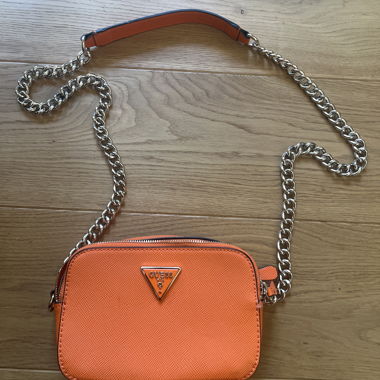 GUESS Umhängetasche Orange