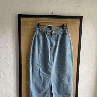 Maxi Jeansrock mit Schlitz vorne