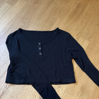langärmliges Croptop