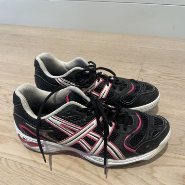Cute Y2k vintage asics pink and Black sneakers