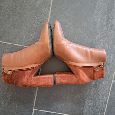 Stivaletti in pelle marrone Geox