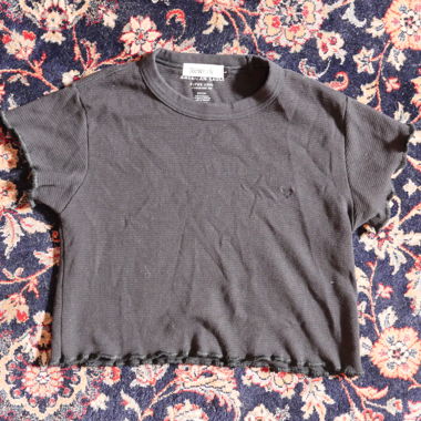 schwarzes crop-top