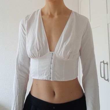 BERSHKA Bluse weiss cropped