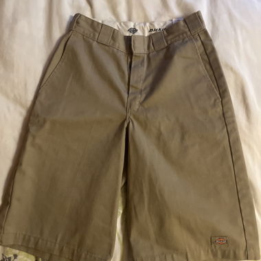 Dickies-Shorts in hellem Braun