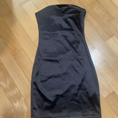 Abito bandeau aderente
