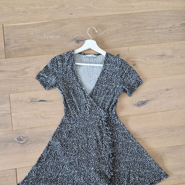 Sommerkleid schwarz, geblümt
