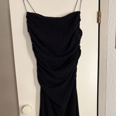 Schwarzes Glitzerkleid