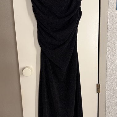 Schwarzes Glitzerkleid